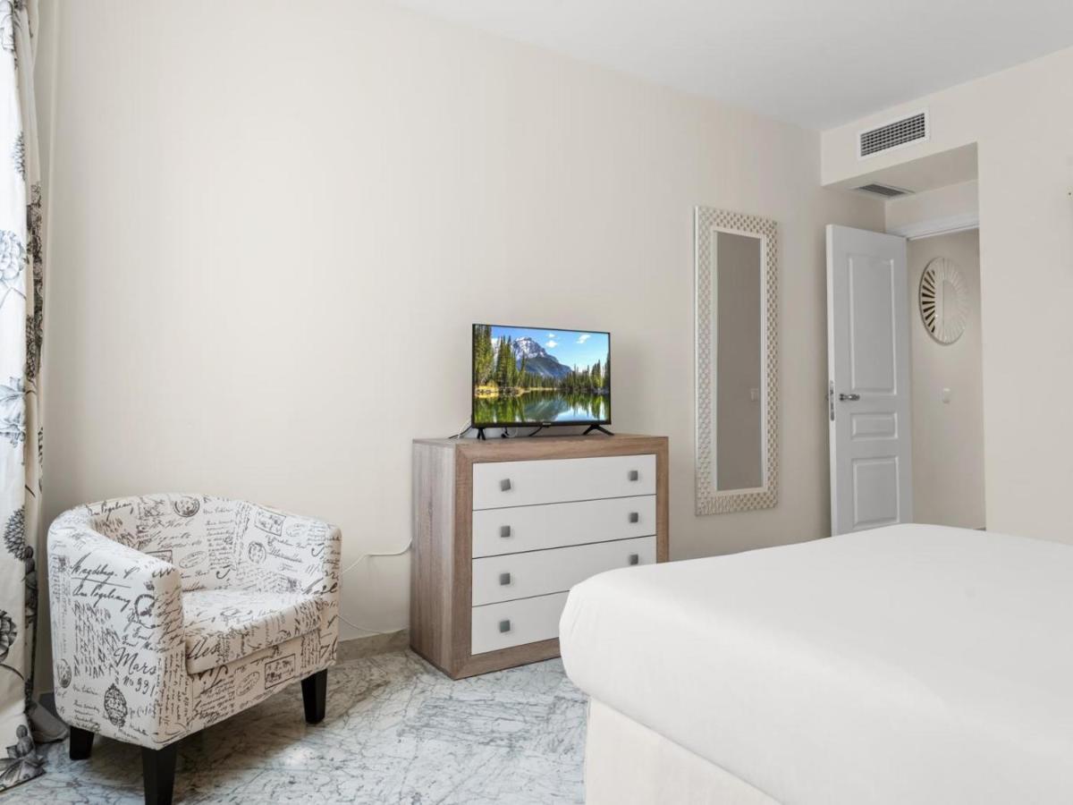 Appartement Dos En 2 Linea De Playa Ref G07 Marbella