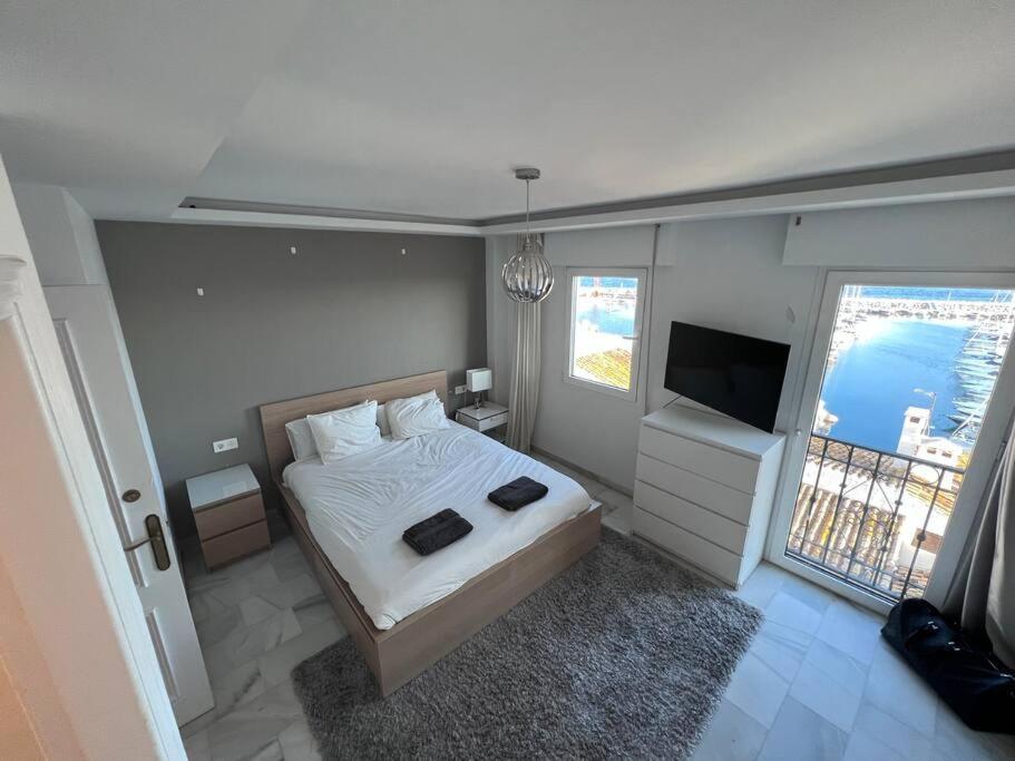 Zeer Luxe In Puerto Banus Marbella