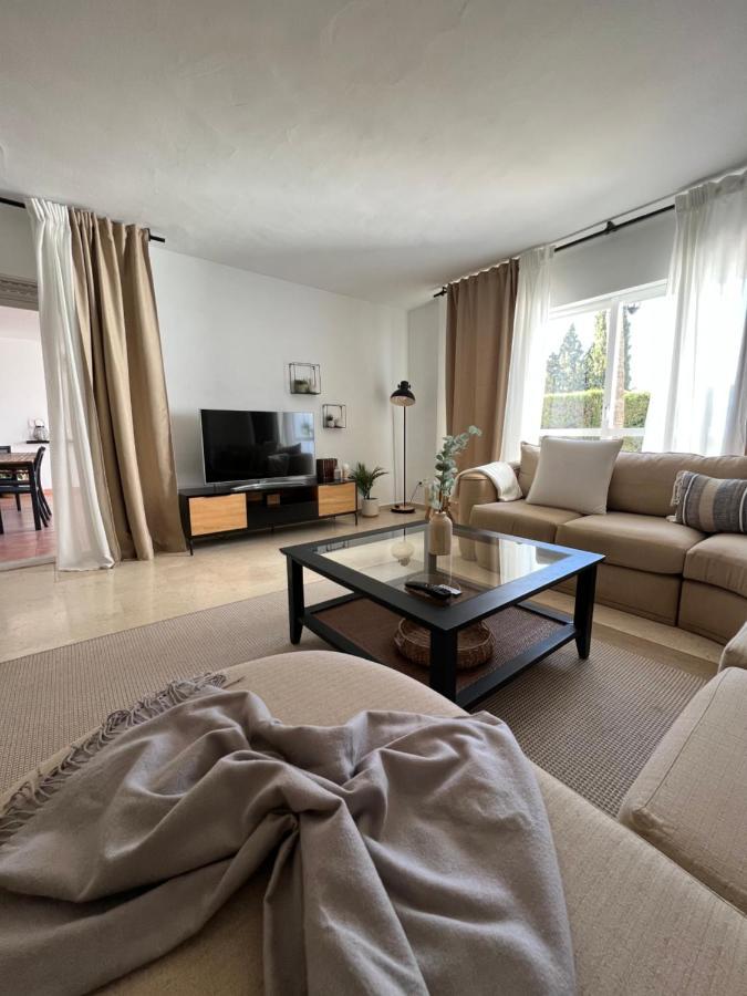 Apartment Impeccable Large With Immense Terrace And Private Garden Overlooking The Mountain, Featuring 2 Bedrooms And Sleeping Up To 4 Guests Located 100 Meters From Plaza Maestranza