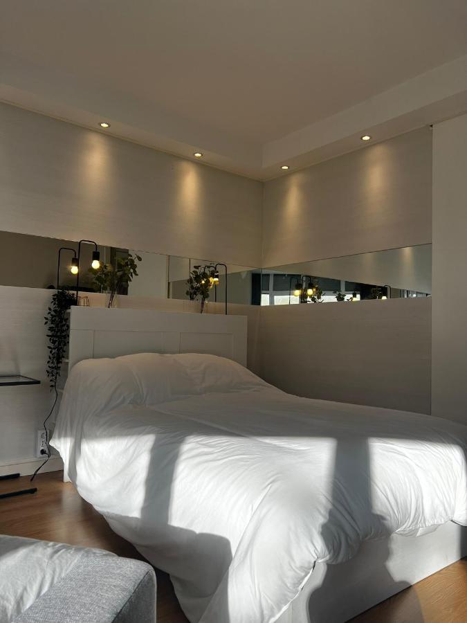 Apartment En Front De *