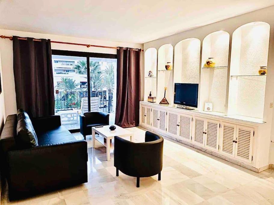 Puerto Banus, 2 Rooms, Pool And Private Parking. * Marbella