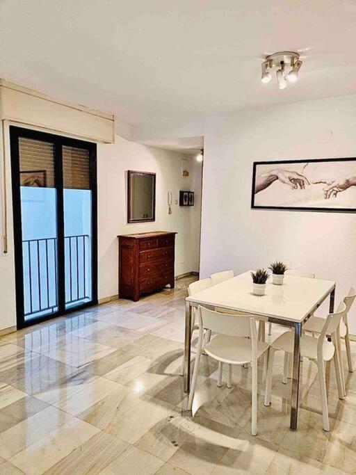 Apartment Puerto Banus, 2 Rooms, Pool And Private Parking.