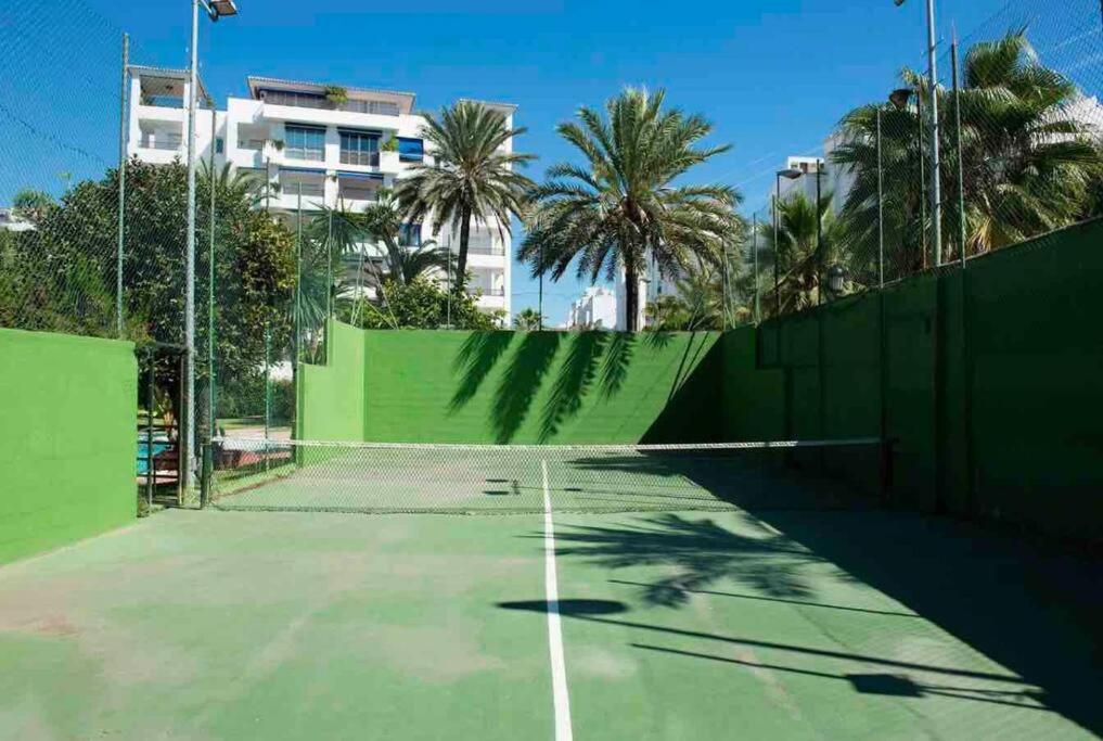 Puerto Banus, 2 Rooms, Pool And Private Parking. Apartment *