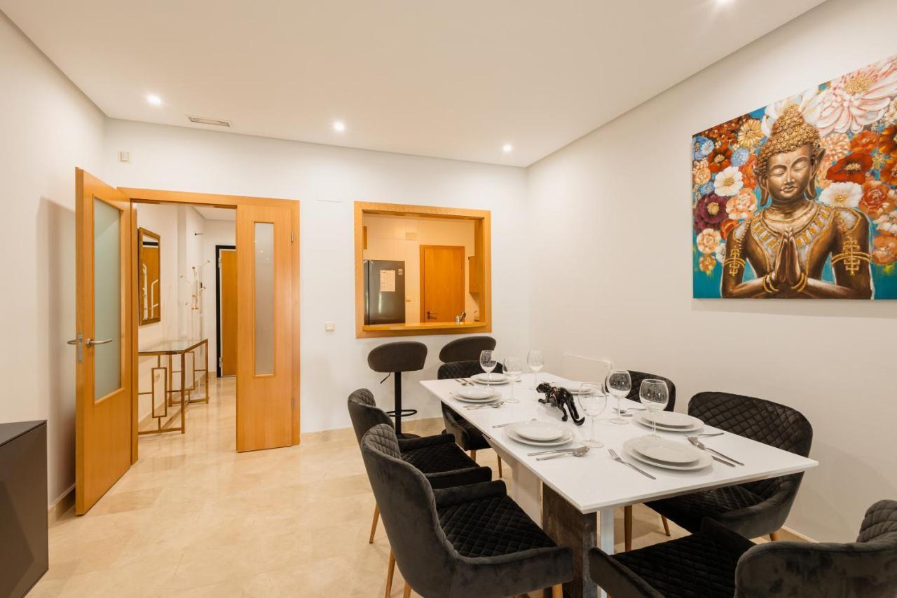 With 3 Bedrooms, Terrace, Indoor Pool And Sauna At 100 M From The In Puerto Banus Marbella