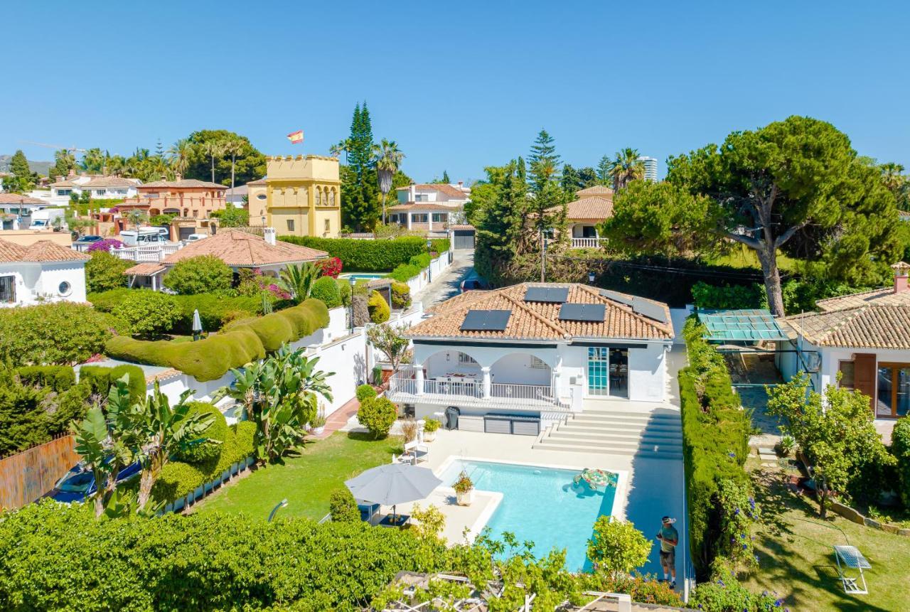 Villa Modern With Heated Pool & Bbq Next To The *