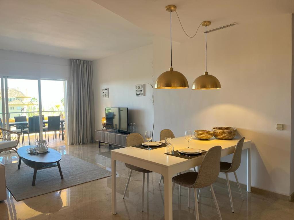 Apartment New Refurnished Elviria Hills *