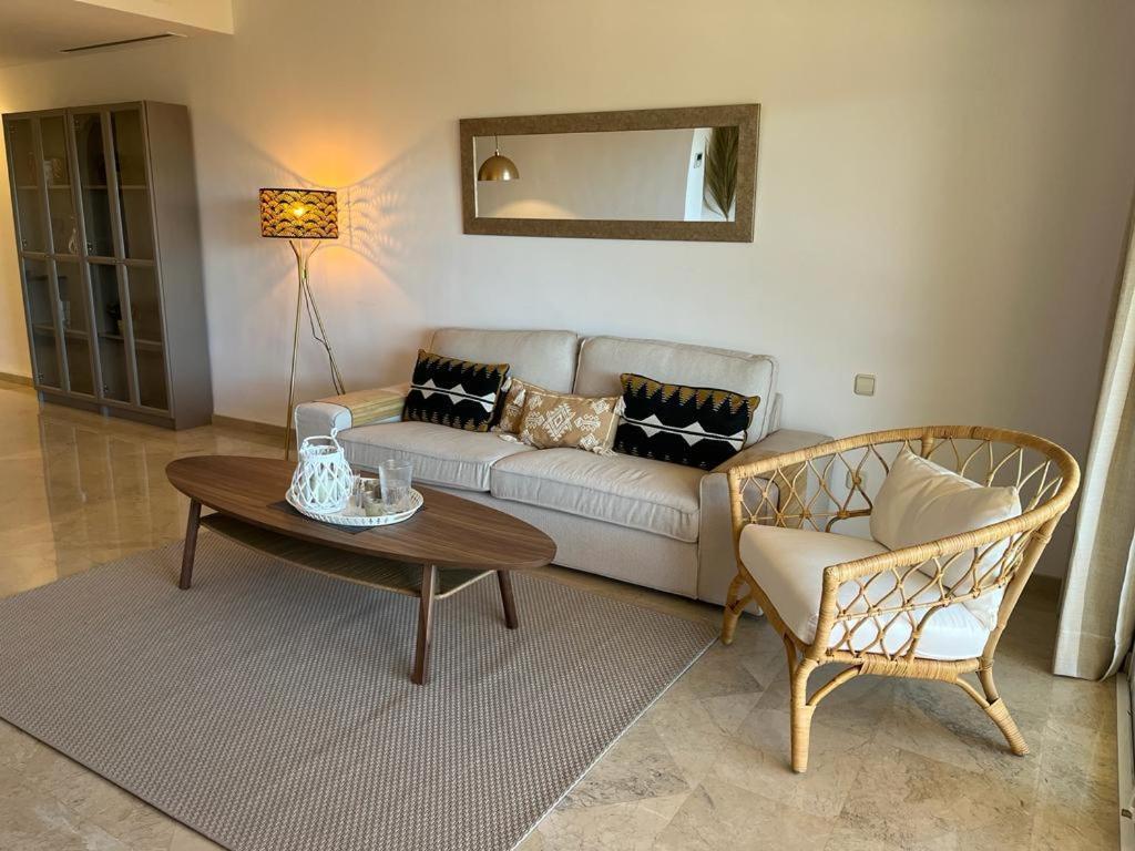 New Refurnished Elviria Hills