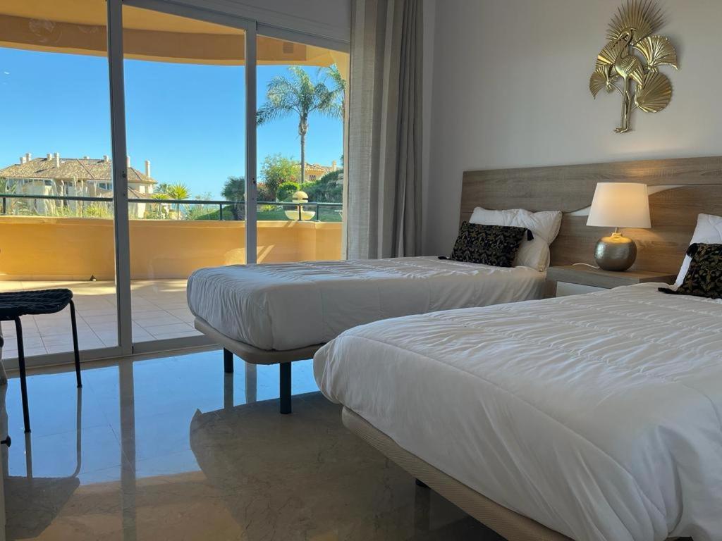 Apartment New Refurnished Elviria Hills *