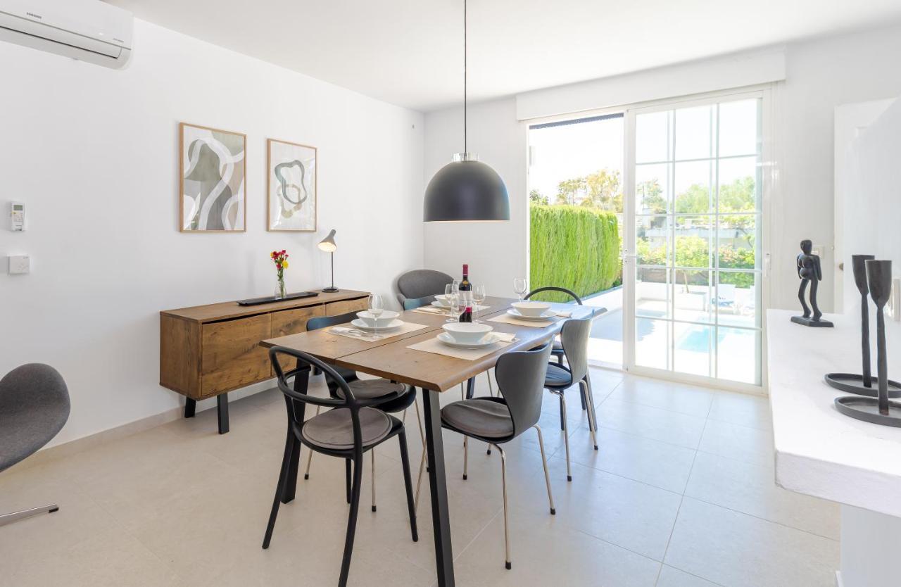 Villa Modern With Heated Pool & Bbq Next To The