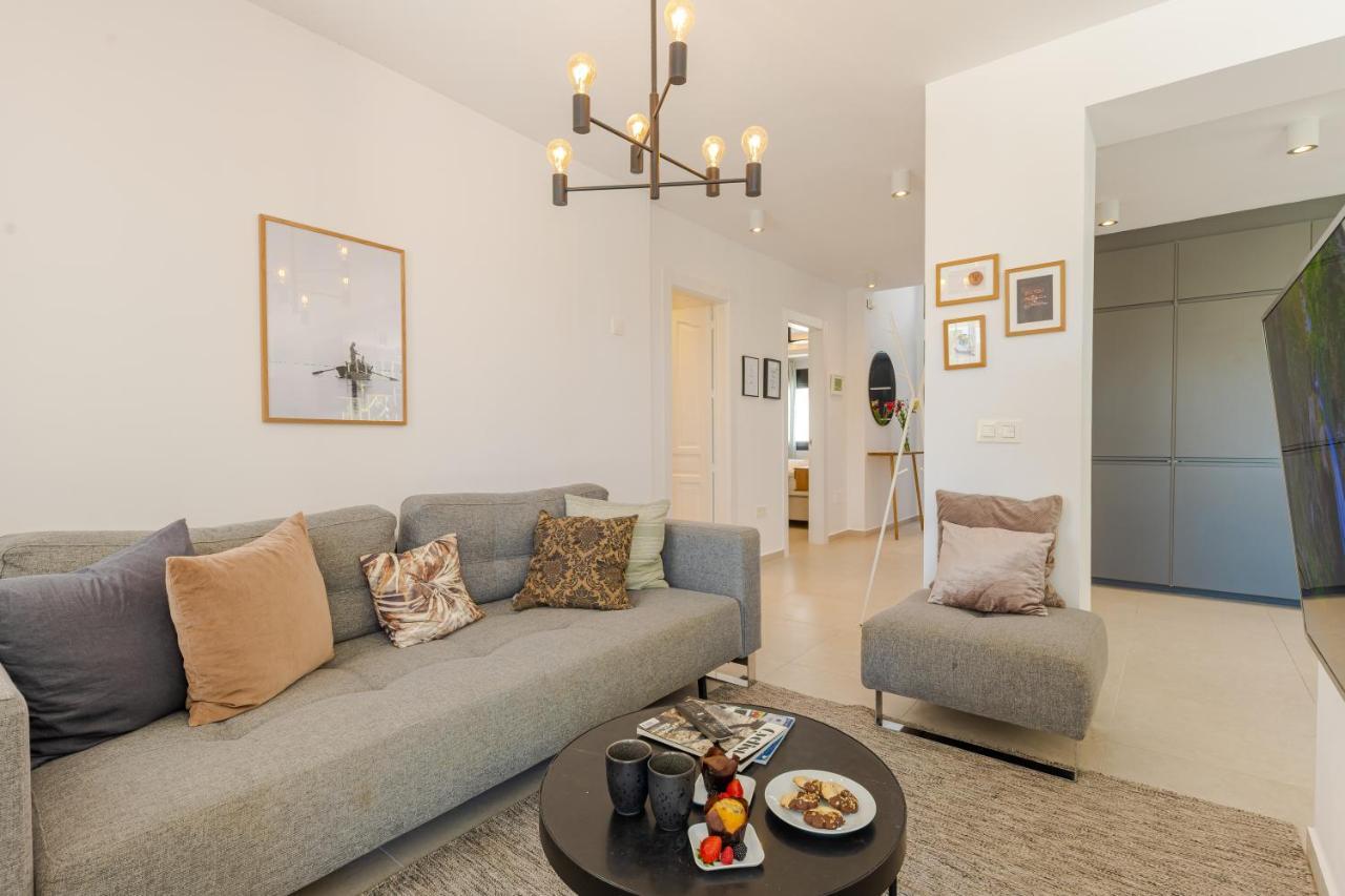 Modern With Heated Pool & Bbq Next To The * Marbella