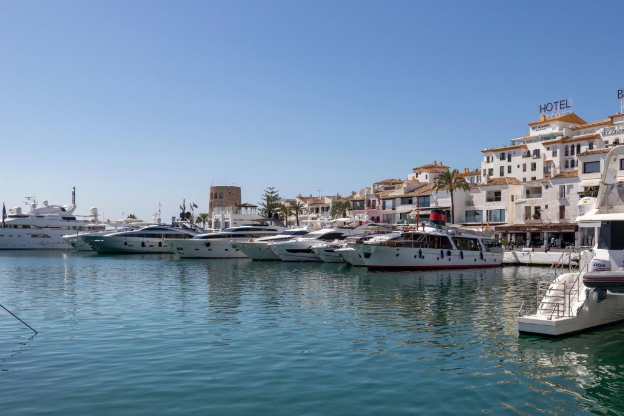 Luxurious Frontline Penthouse In Puerto Banus Apartamento