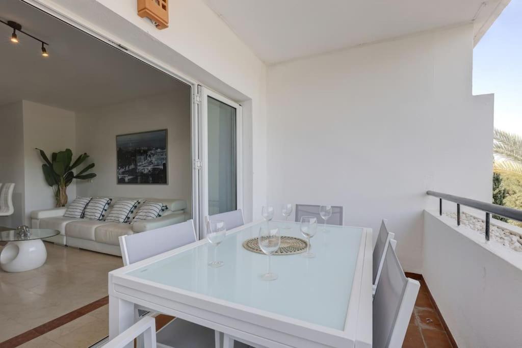 Stunning Duplex 5 Minutes From Puerto Banus Apartment Marbella
