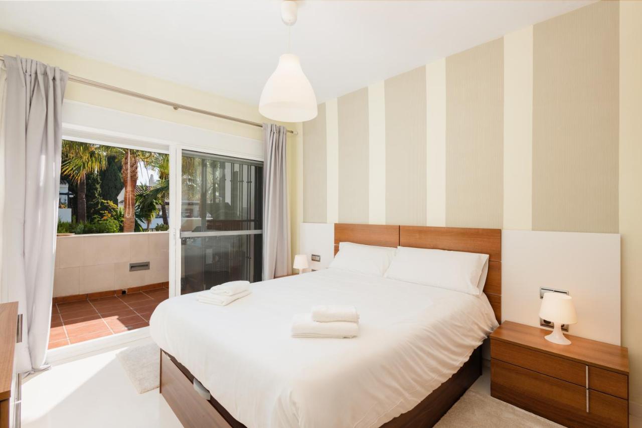 Apartment Vacation Home In The Best Location, With Terrace, Pool And Bbq, In Marbella Center Marbella