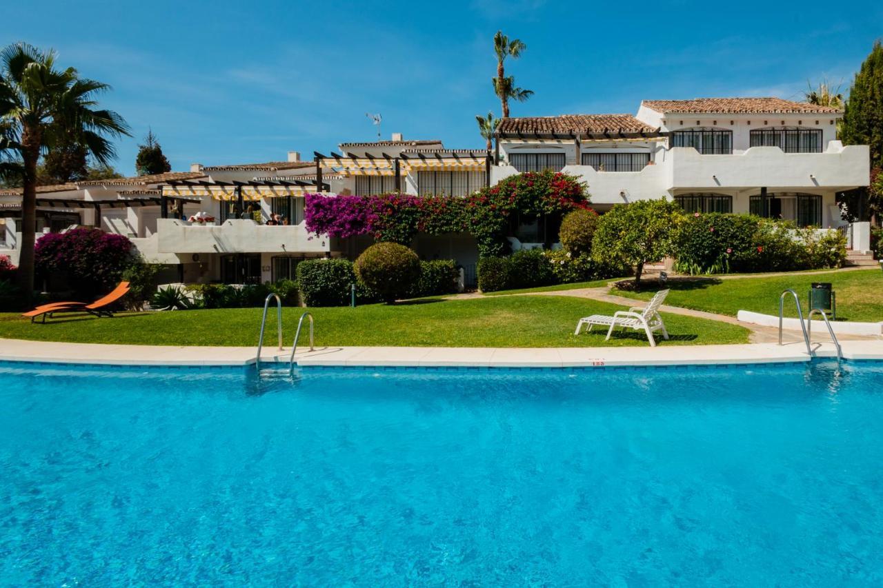 Apartment Vacation Home In The Best Location, With Terrace, Pool And Bbq, In Marbella Center