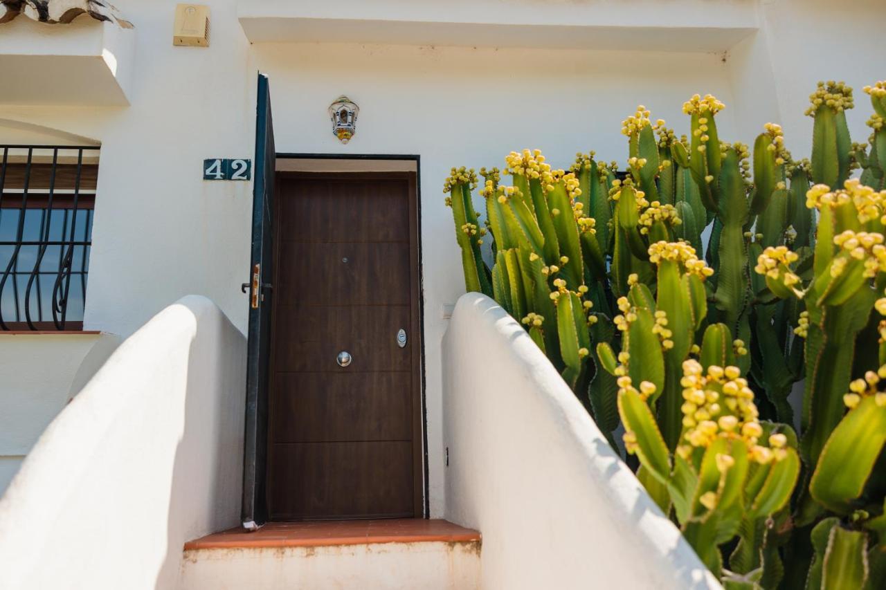 Apartment Vacation Home In The Best Location, With Terrace, Pool And Bbq, In Marbella Center