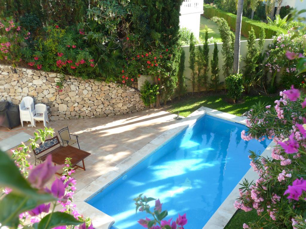 Maxine Villa