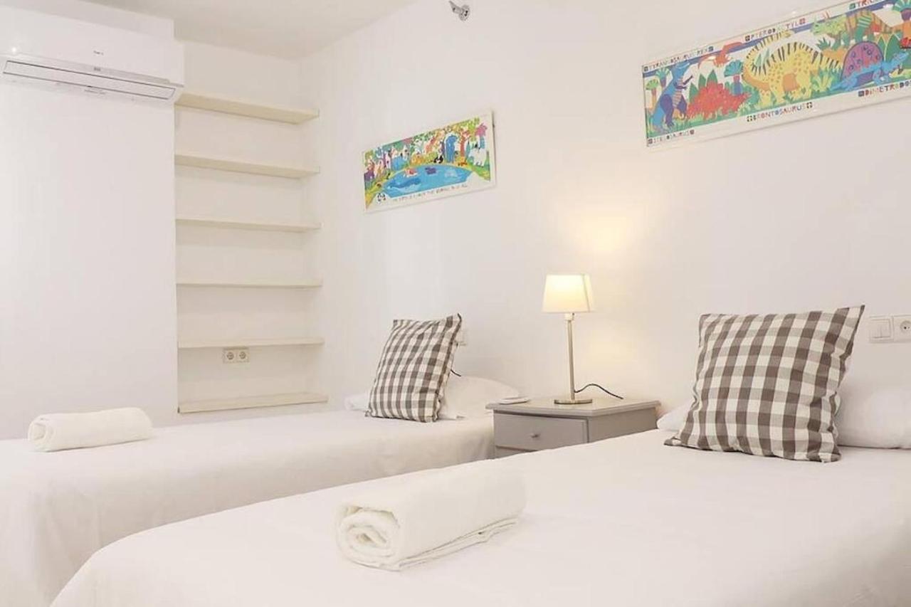 Amazing 3bedroom Flat With Seafront Views & Pool By Sharingco Apartment