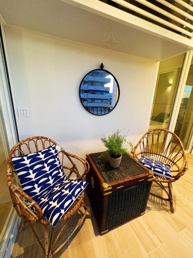 Modern New Apartment, Sea View And Private Parking Apartment *