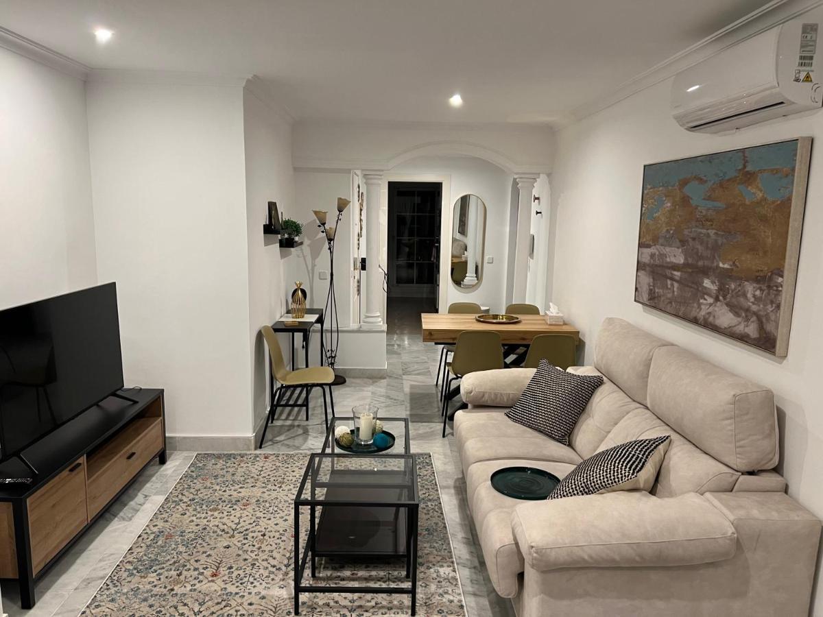 Great Views, Large Terrace & Walking Distance Apartamento