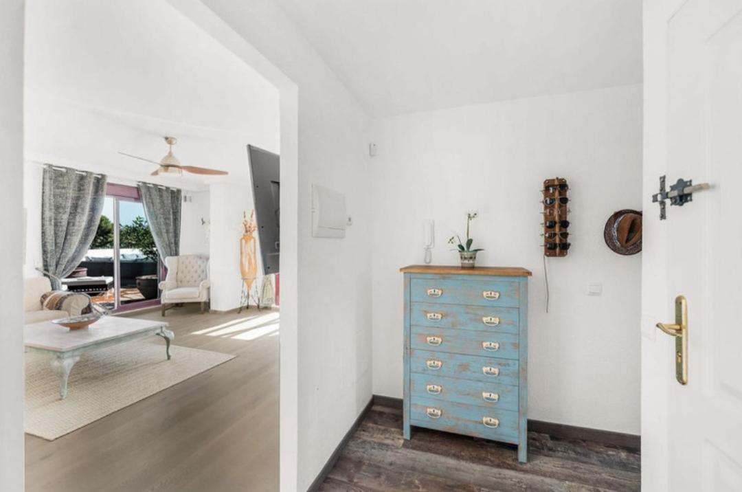 Duplex Penthouse Casa M3 Walking Distance Puerto Banus Marbella