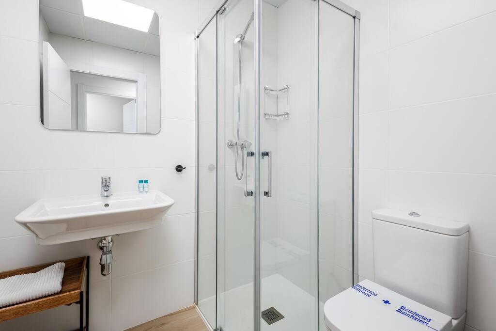 Modern 2 Bedroom Rooftop Pool + Gym Rdr328 * Marbella