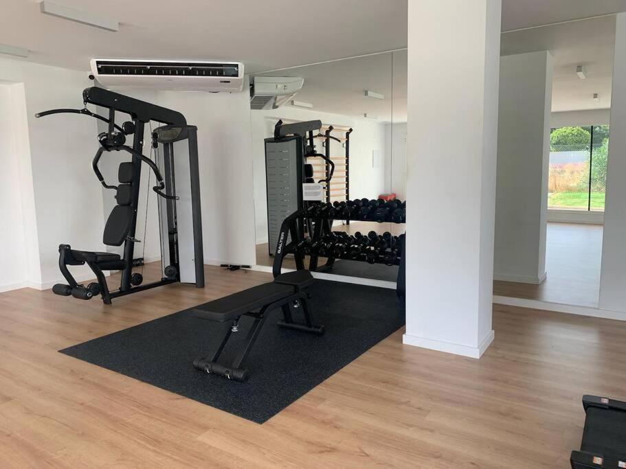 Apartment Modern 2 Bedroom Rooftop Pool + Gym Rdr328