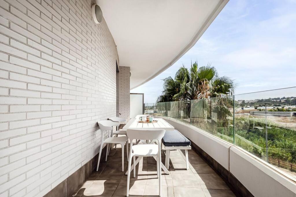 Modern 2 Bedroom Rooftop Pool + Gym Rdr328 Apartment *
