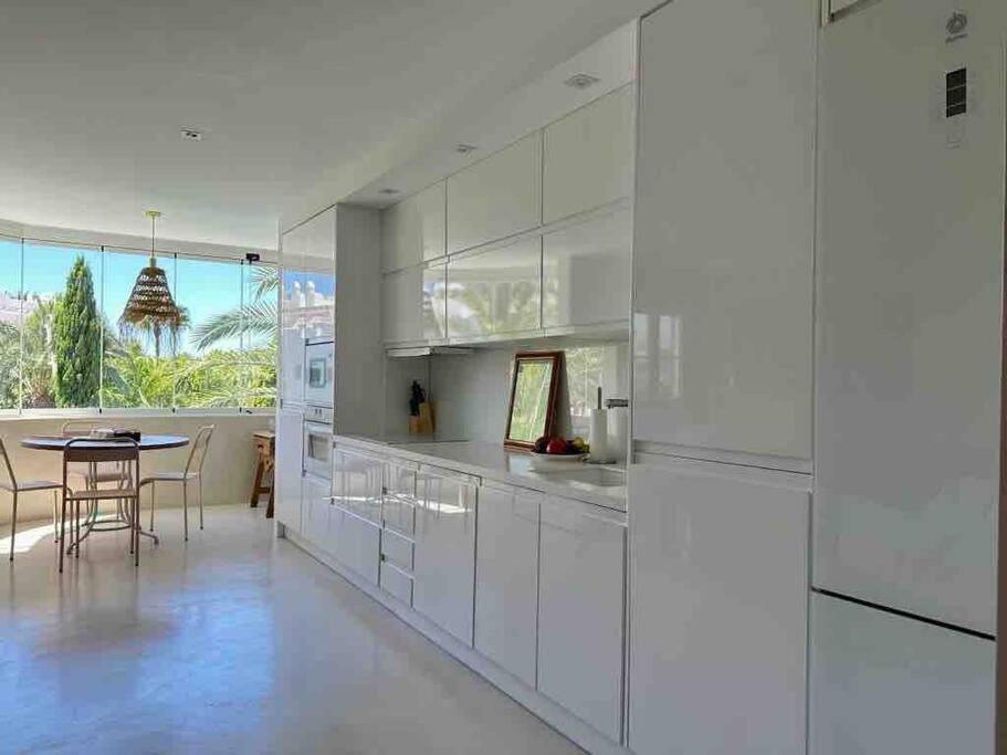 Appartement Modern 2 Bedroom In Real *