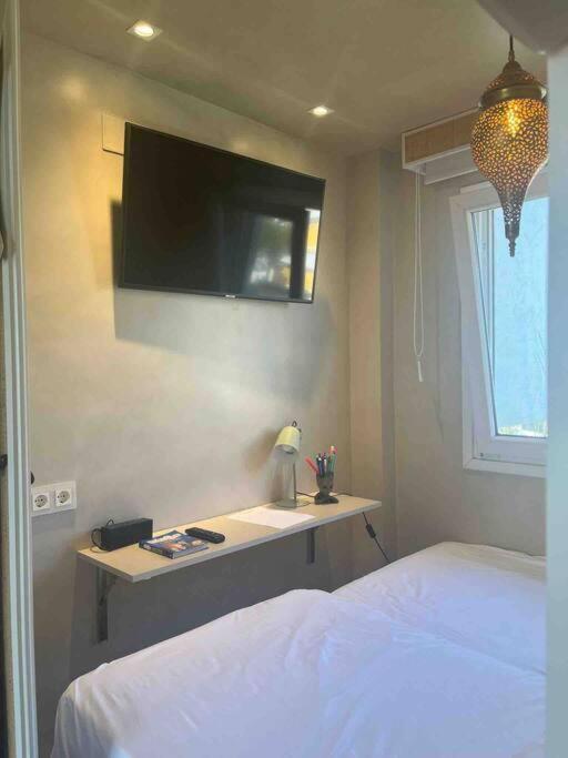 Modern 2 Bedroom In Real Appartement