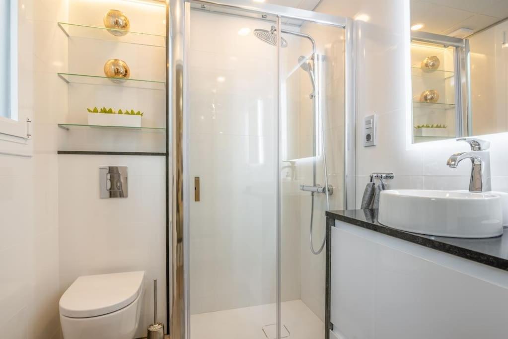 Apartment Casa Frida Puerto Banus And Private Parking Marbella
