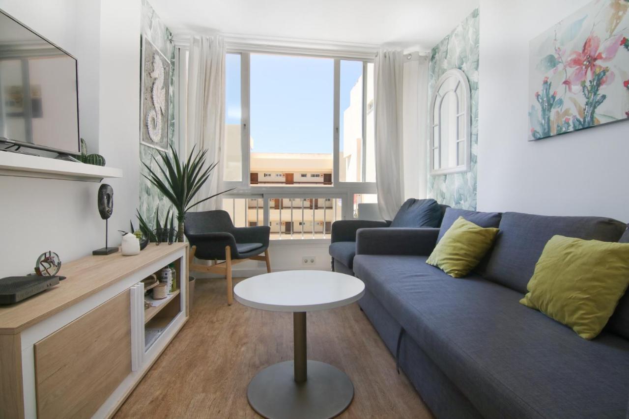 & Pool By Homing Apartment *