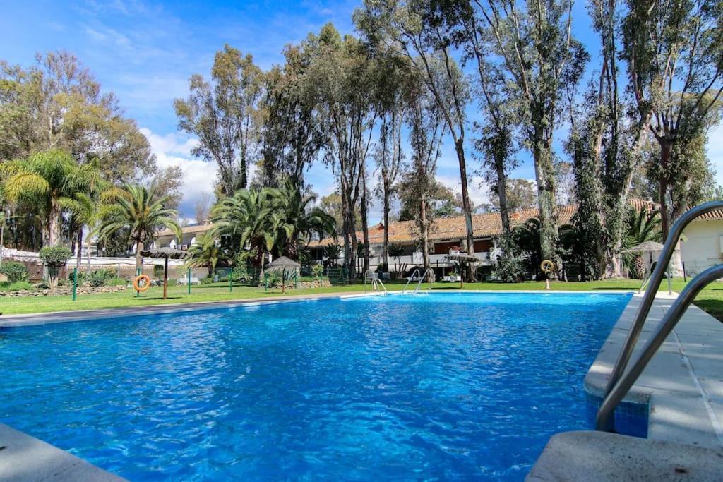 Apartment Oleholidays Fuentes Del Rodeo34 Junto Puerto Banus Marbella