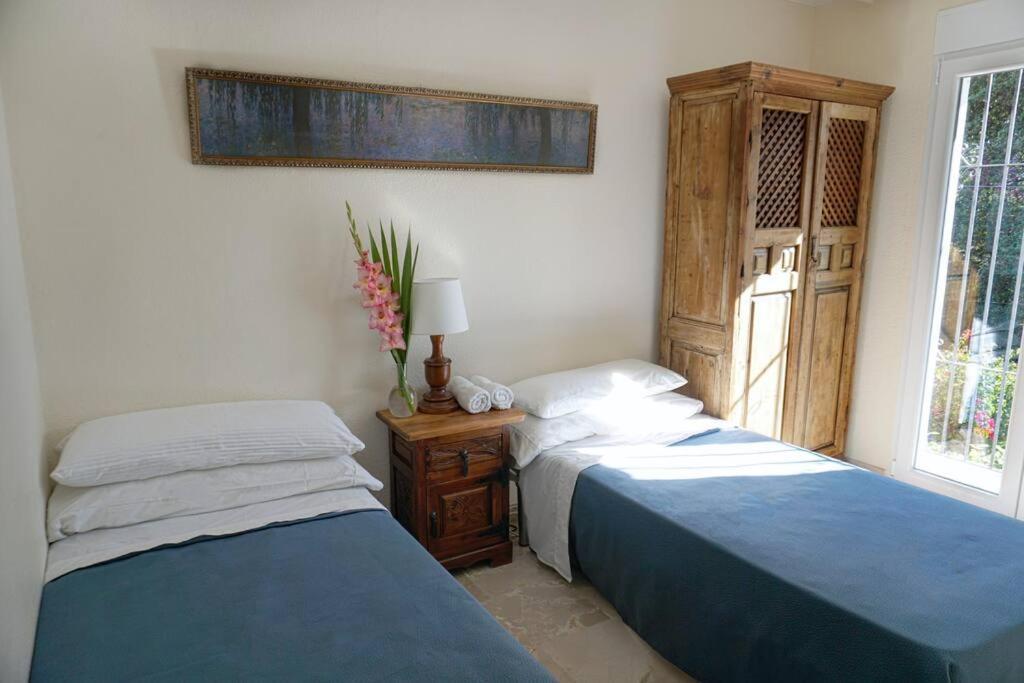 Private & Pool Nr Puerto Banus *