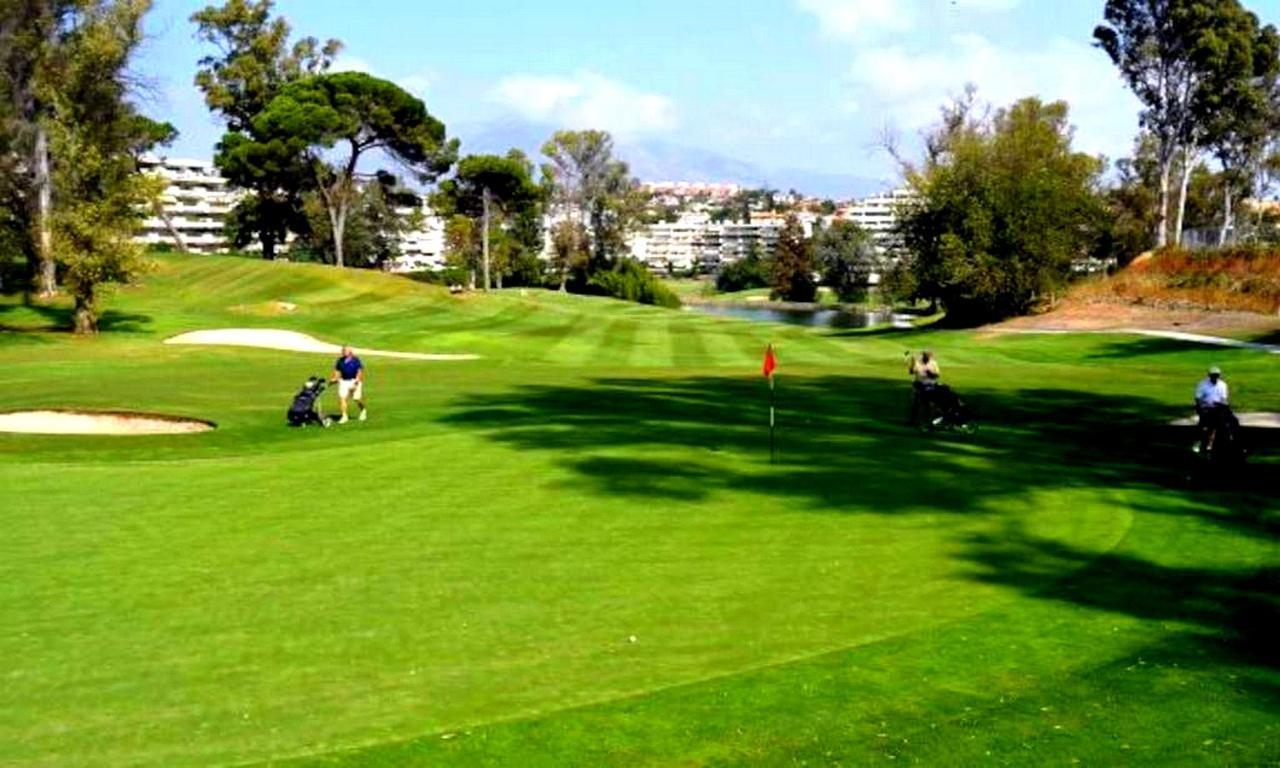 En Junto A Campos De Golf * Marbella