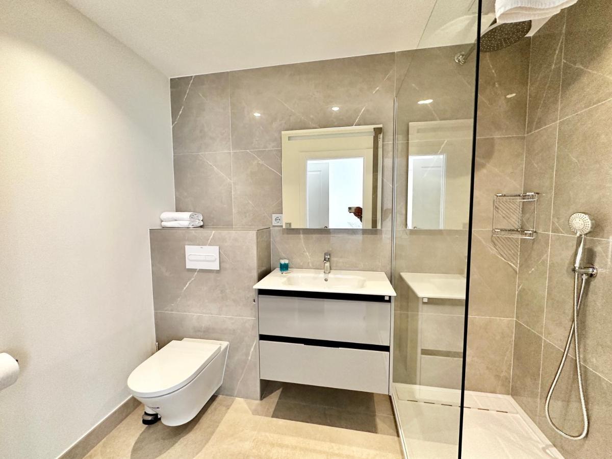 Newly Renovated In The Center Of - Eaw Homes