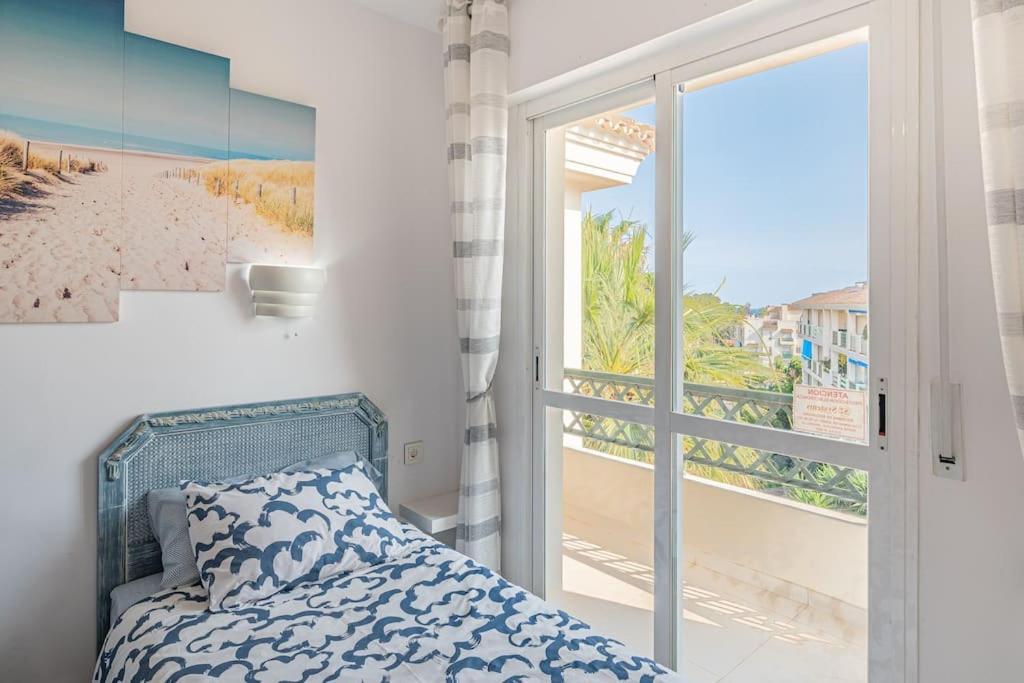 Flat -puerto Banus -6 A 8 Persons-pool-parking Apartment