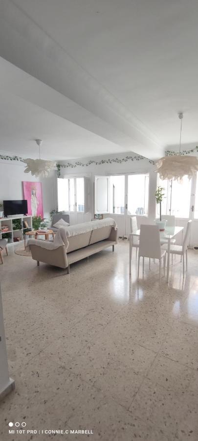 Big And Cozy With A Big Terrace In The Center Of The Old Town Apartment *