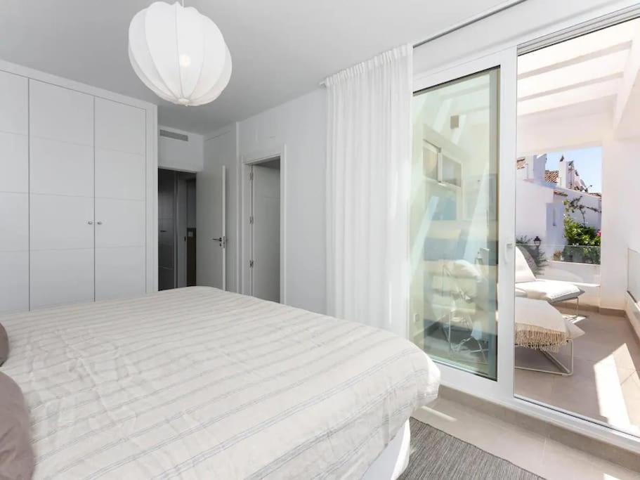 New Town House In Nueva Andalucia *