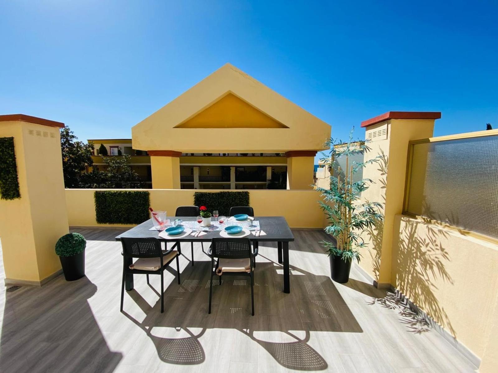 Romana Playa 323 By Ghr