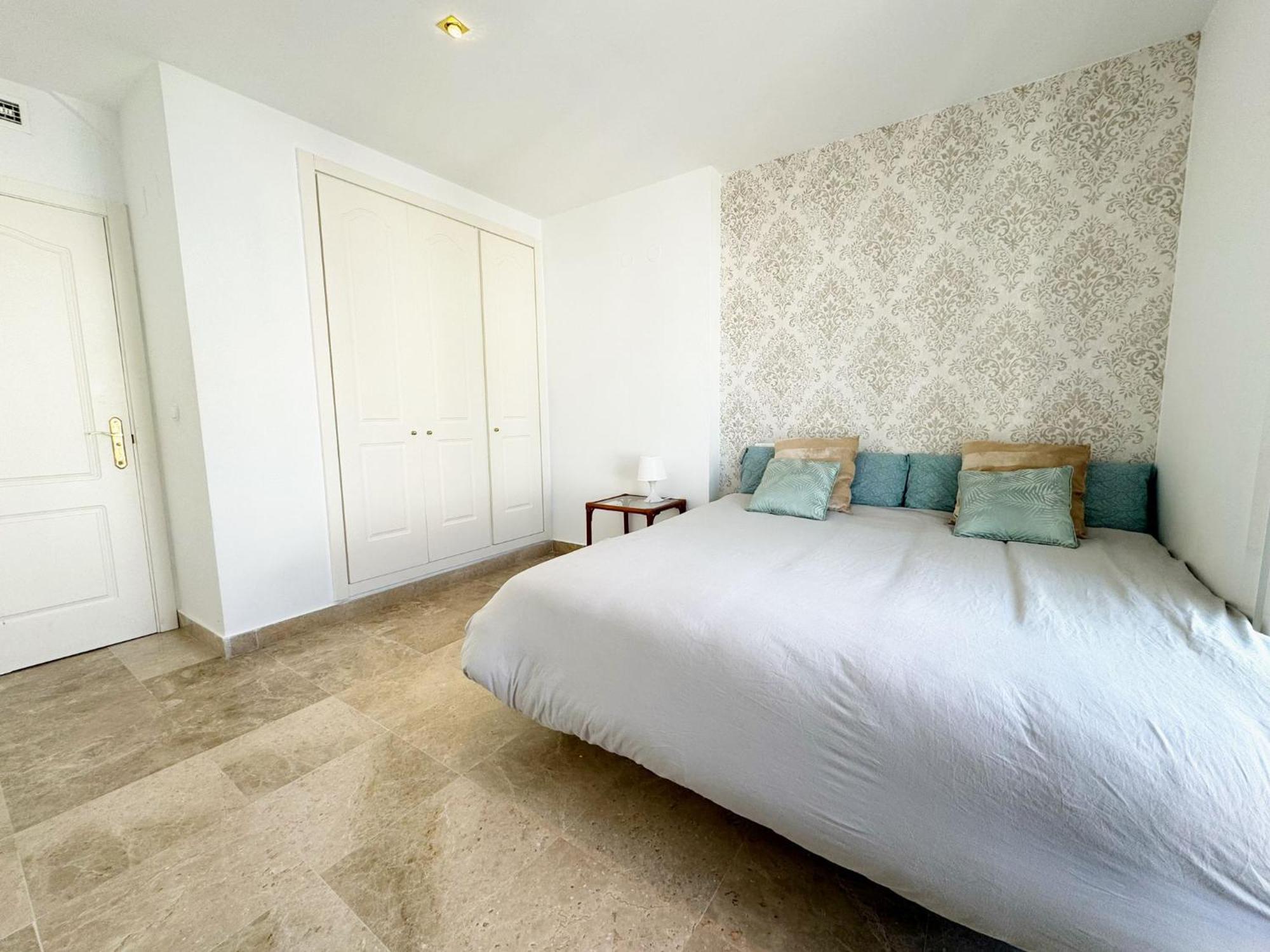 Marbella, Nueva Andalucia, 3 Floors, Pool * Marbella