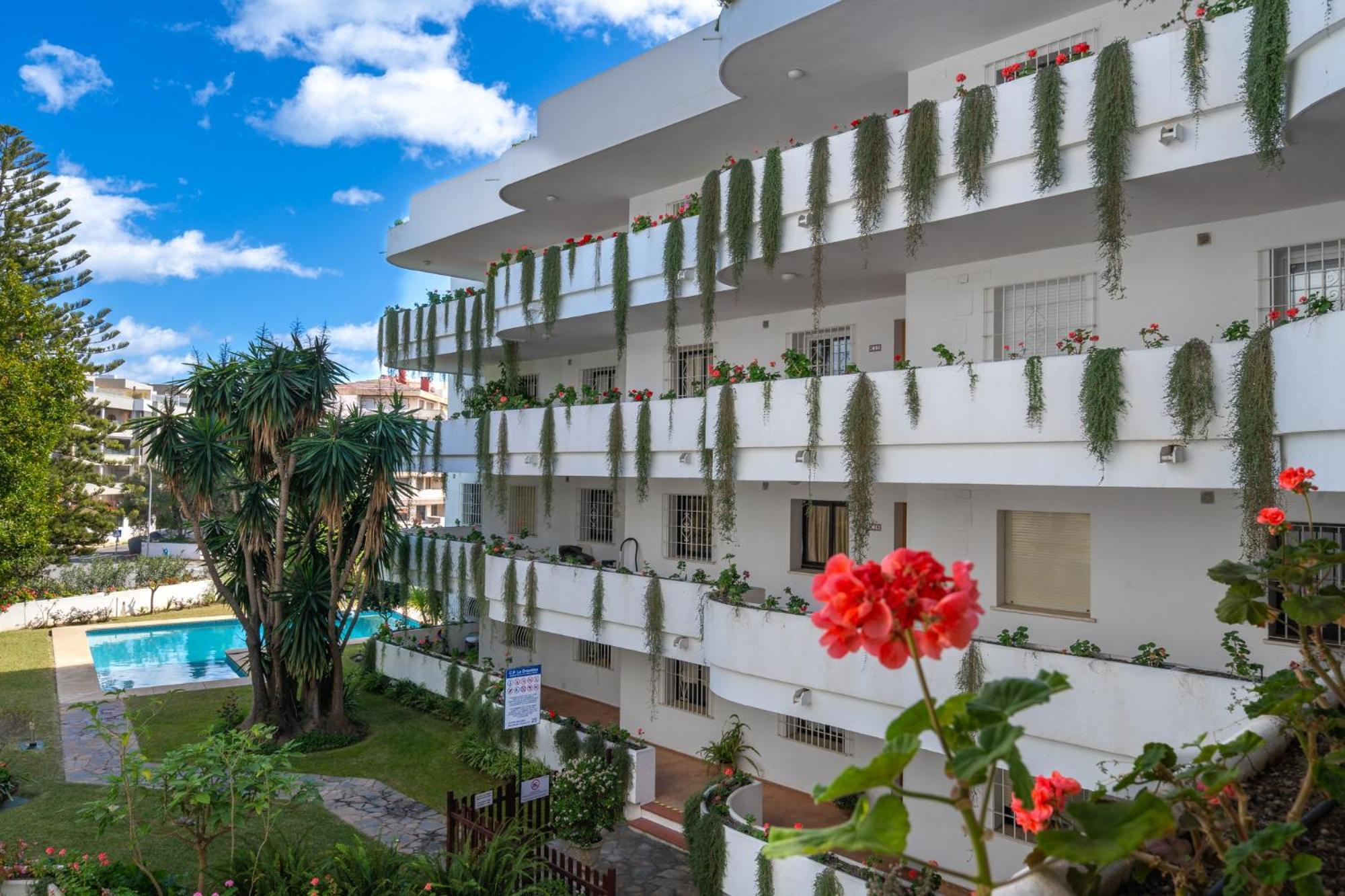 Puerto Banus Two Bedroom Luxurious With Parking * Marbella
