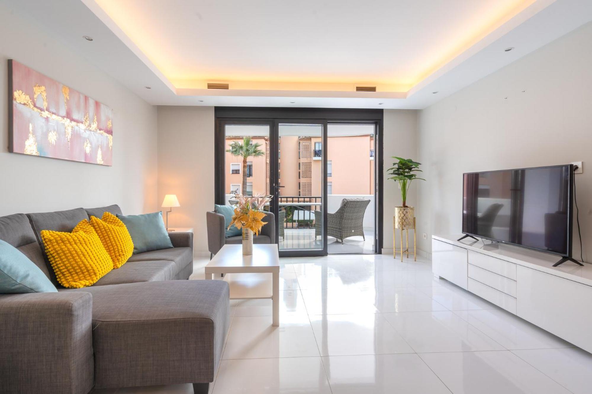 Puerto Banus Two Bedroom Luxurious With Parking Marbella