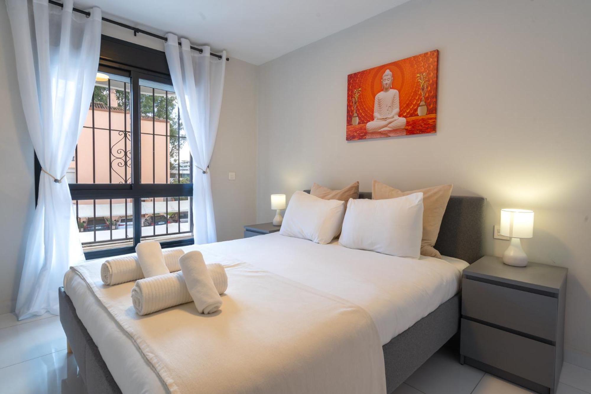 Puerto Banus Two Bedroom Luxurious With Parking Marbella