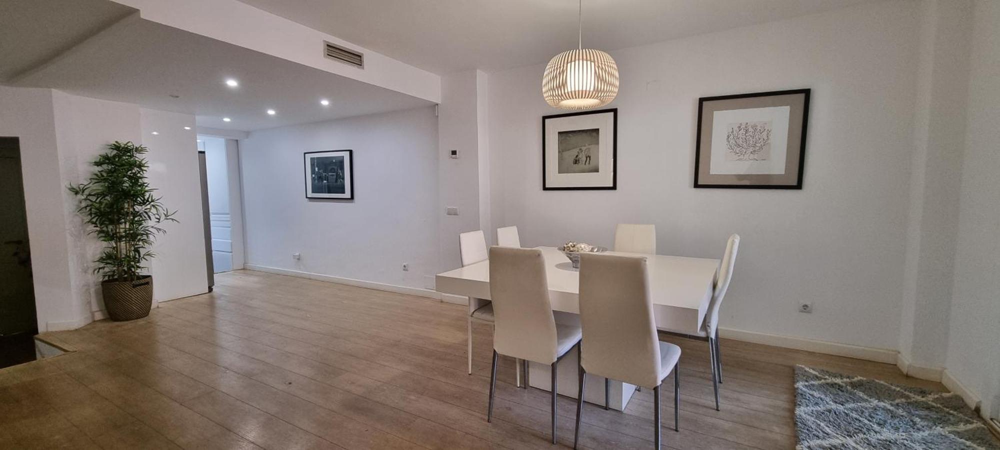 Holiday home 4 Bed House With Pool Walk To Puerto Banus Fast Internet *