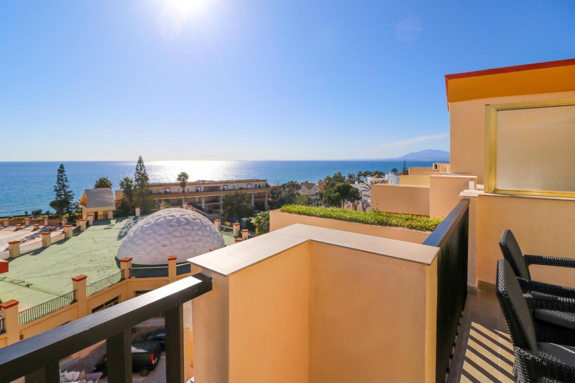 Romana Playa By The Apartment