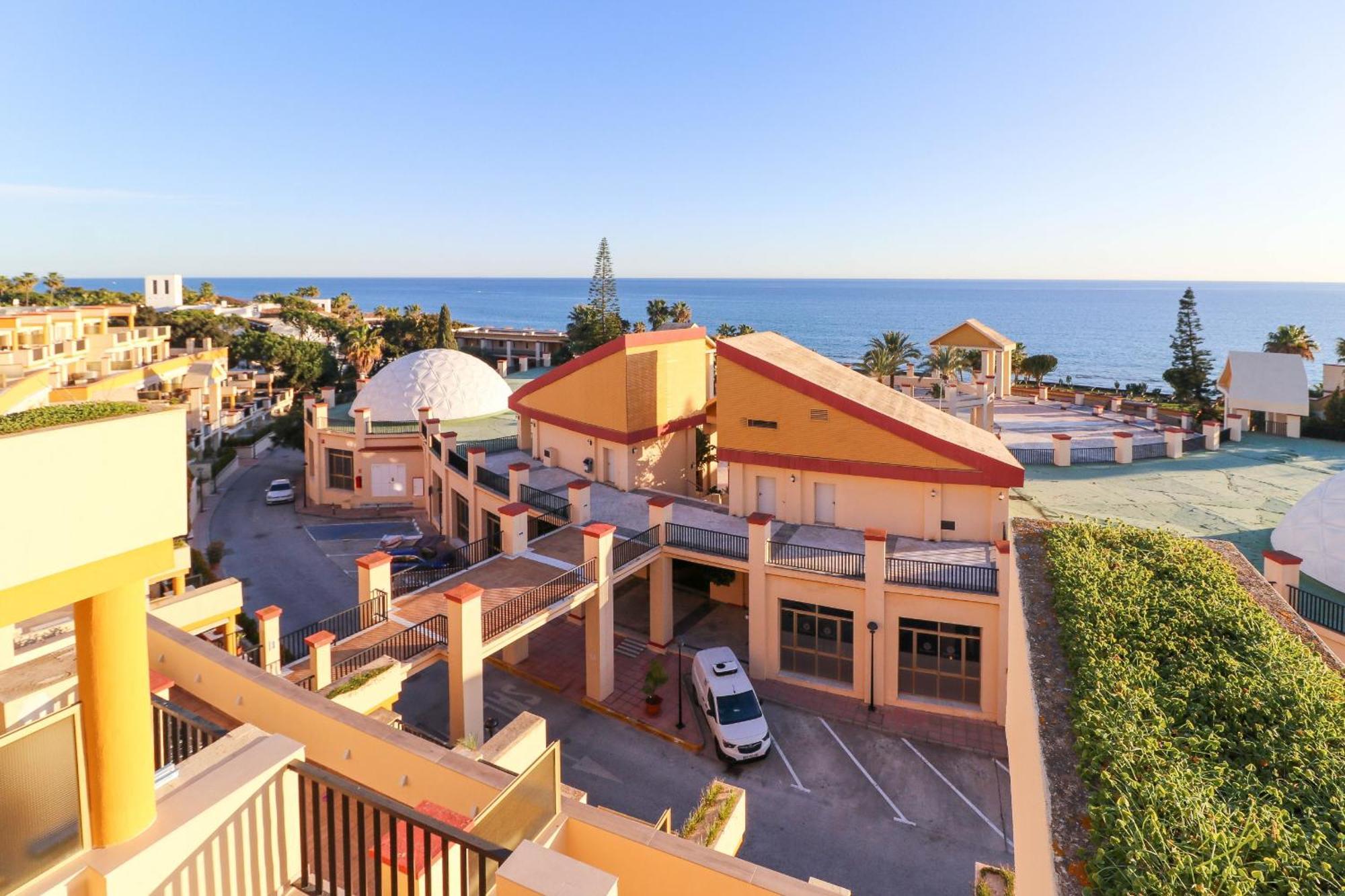 Romana Playa By The Apartment