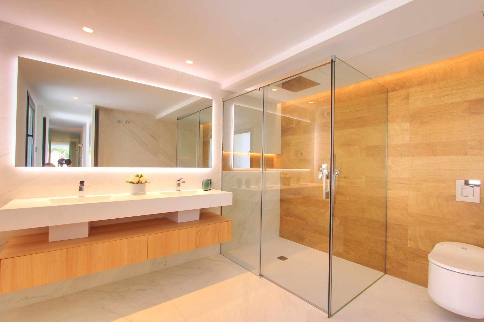 Contemporary & Very Spacious Puerto Banus * Marbella