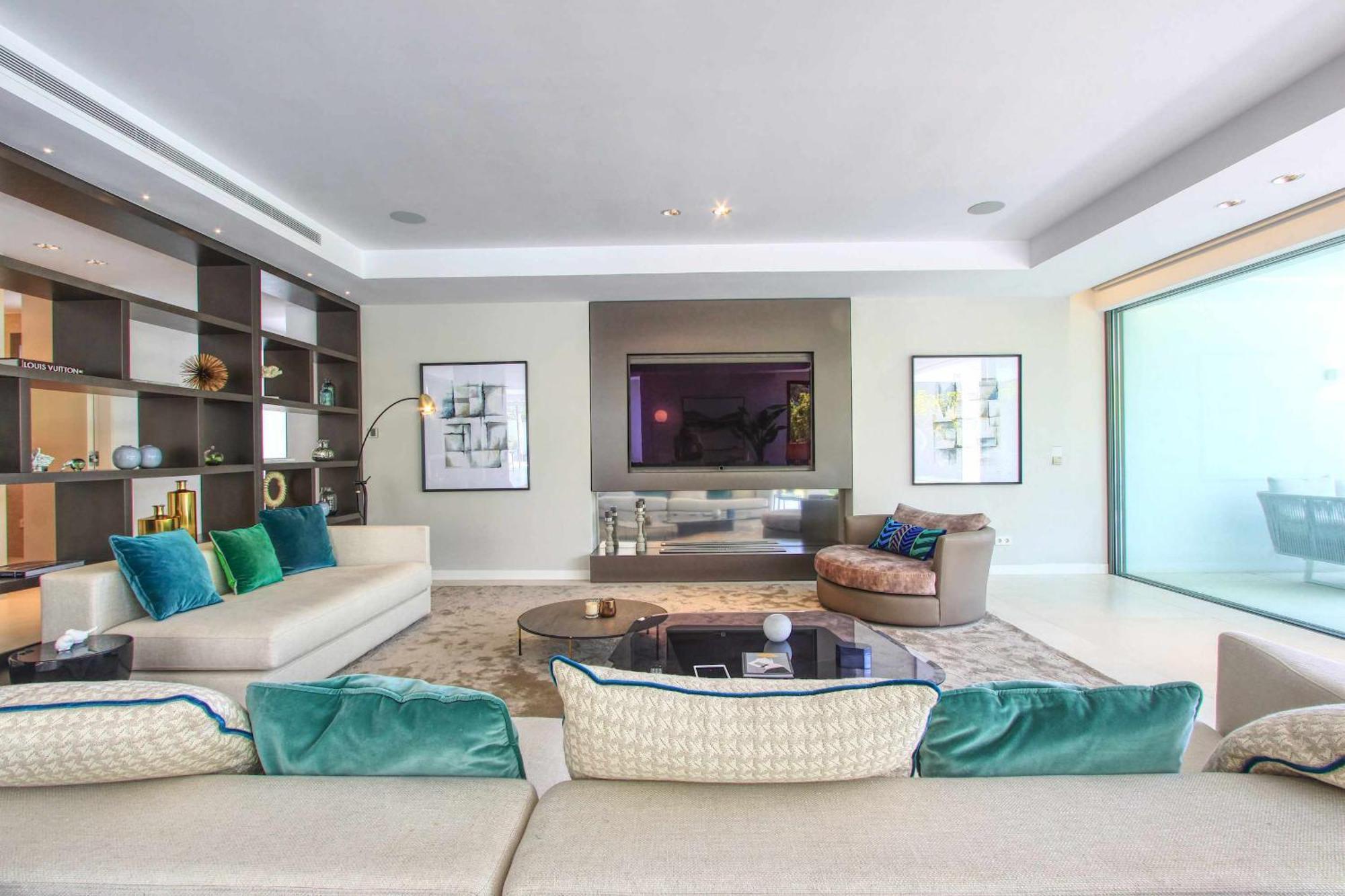 Contemporary & Very Spacious Puerto Banus * Marbella