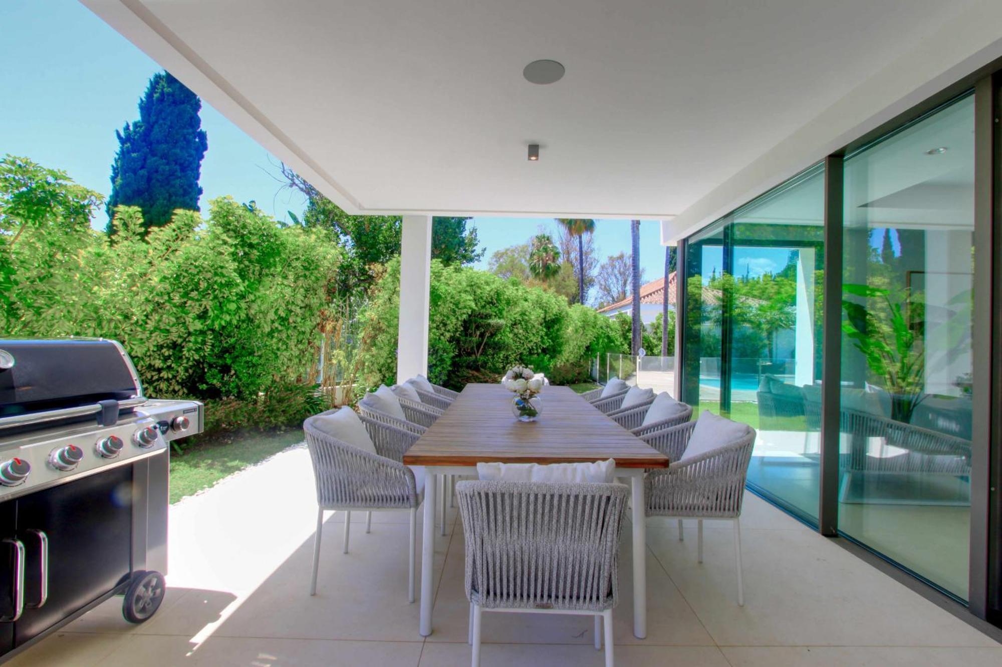 Villa Contemporary & Very Spacious Puerto Banus *