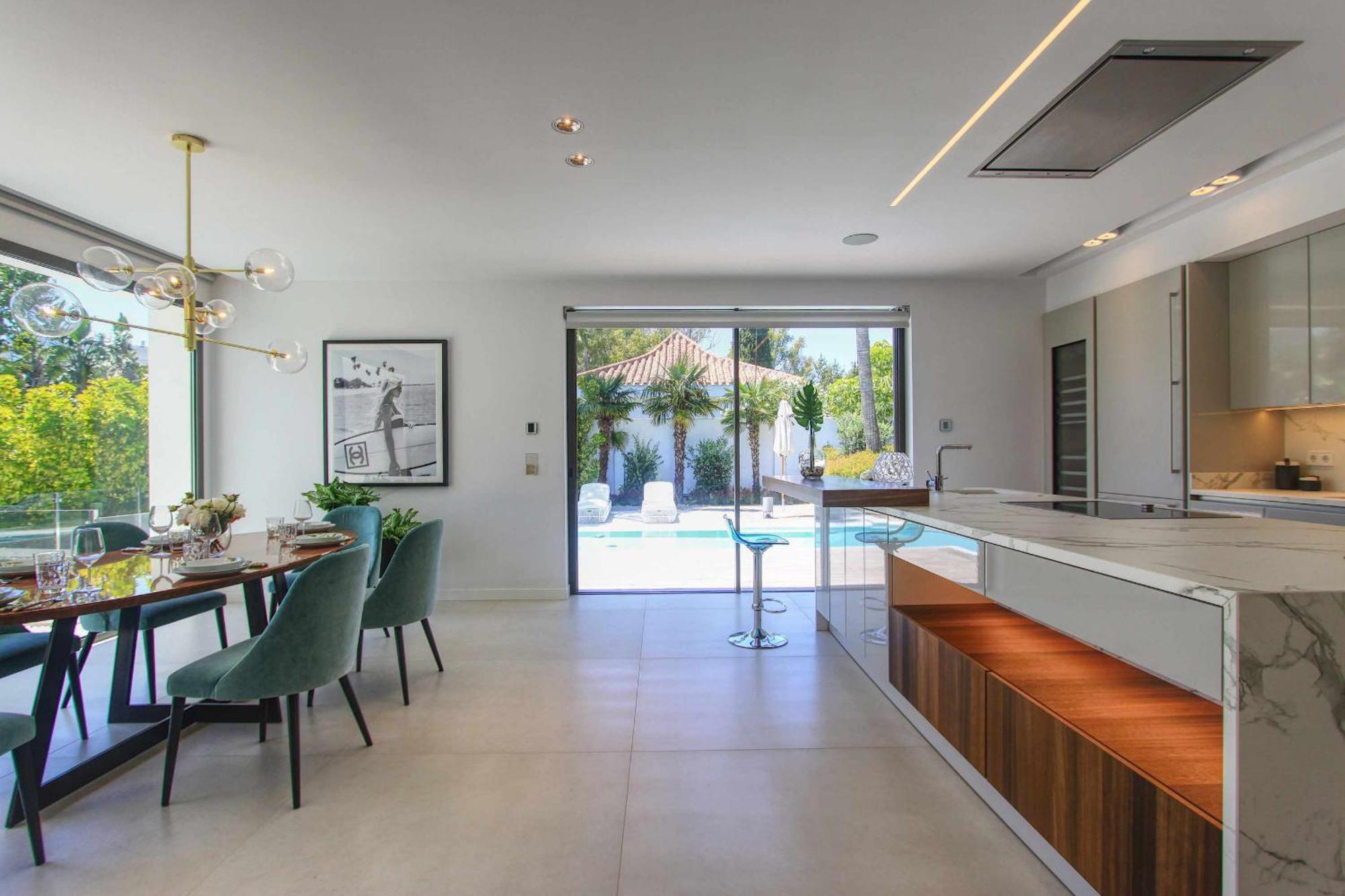 Villa Contemporary & Very Spacious Puerto Banus